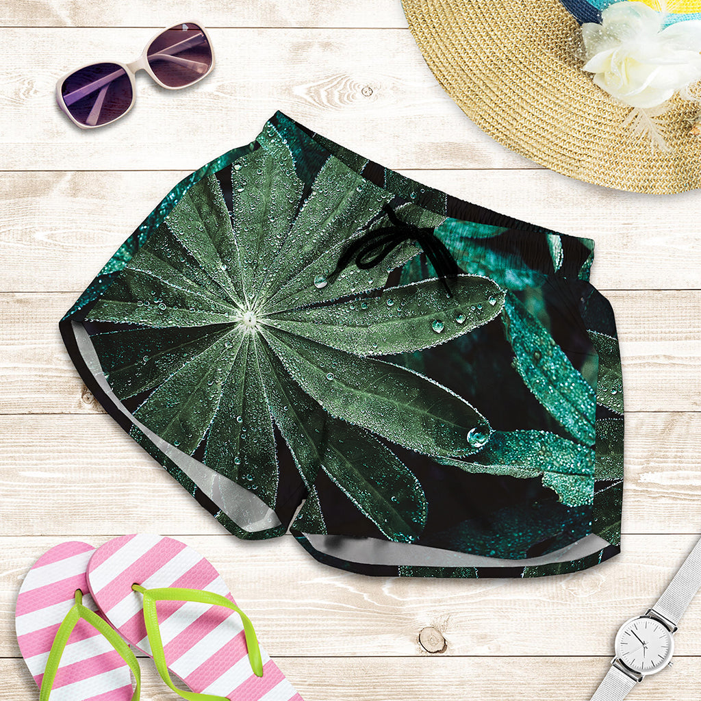 Fresh Tropical Leaf Print Women's Shorts