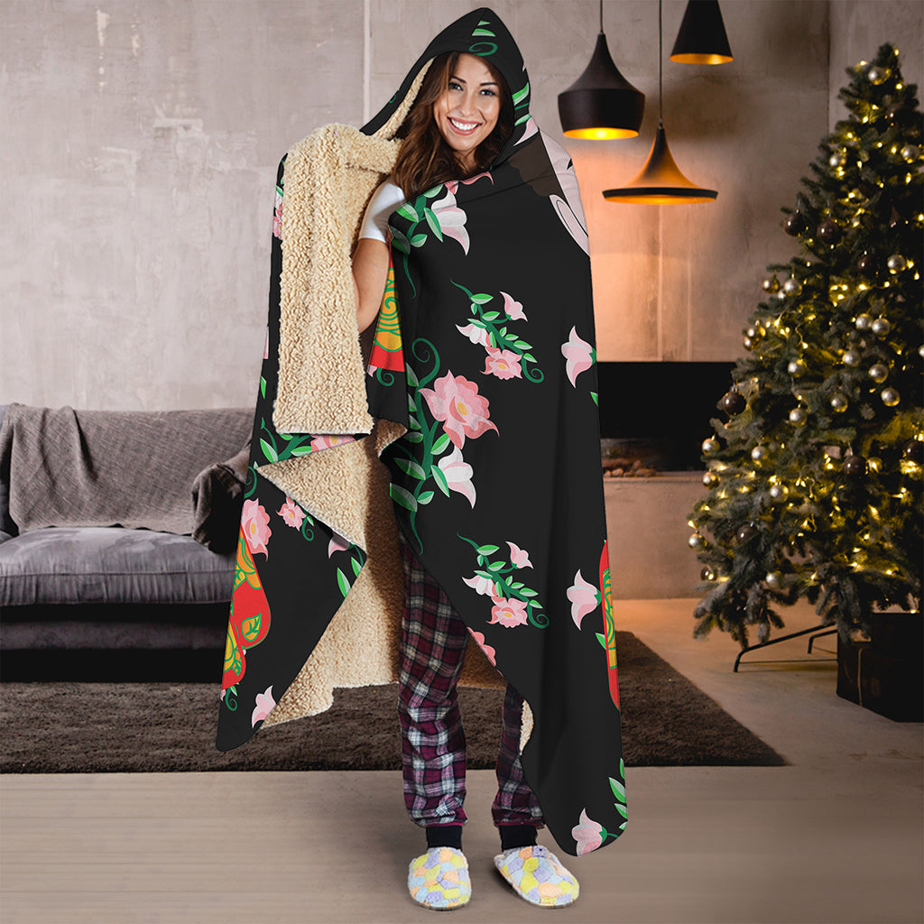 Frida Kahlo And Pink Flower Print Hooded Blanket
