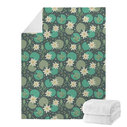 Frogs And Water Lilies Pattern Print Blanket