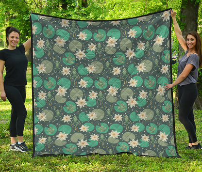 Frogs And Water Lilies Pattern Print Quilt