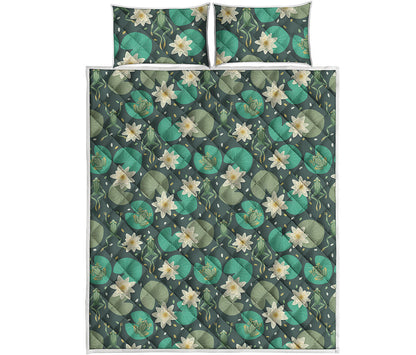 Frogs And Water Lilies Pattern Print Quilt Bed Set