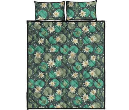 Frogs And Water Lilies Pattern Print Quilt Bed Set