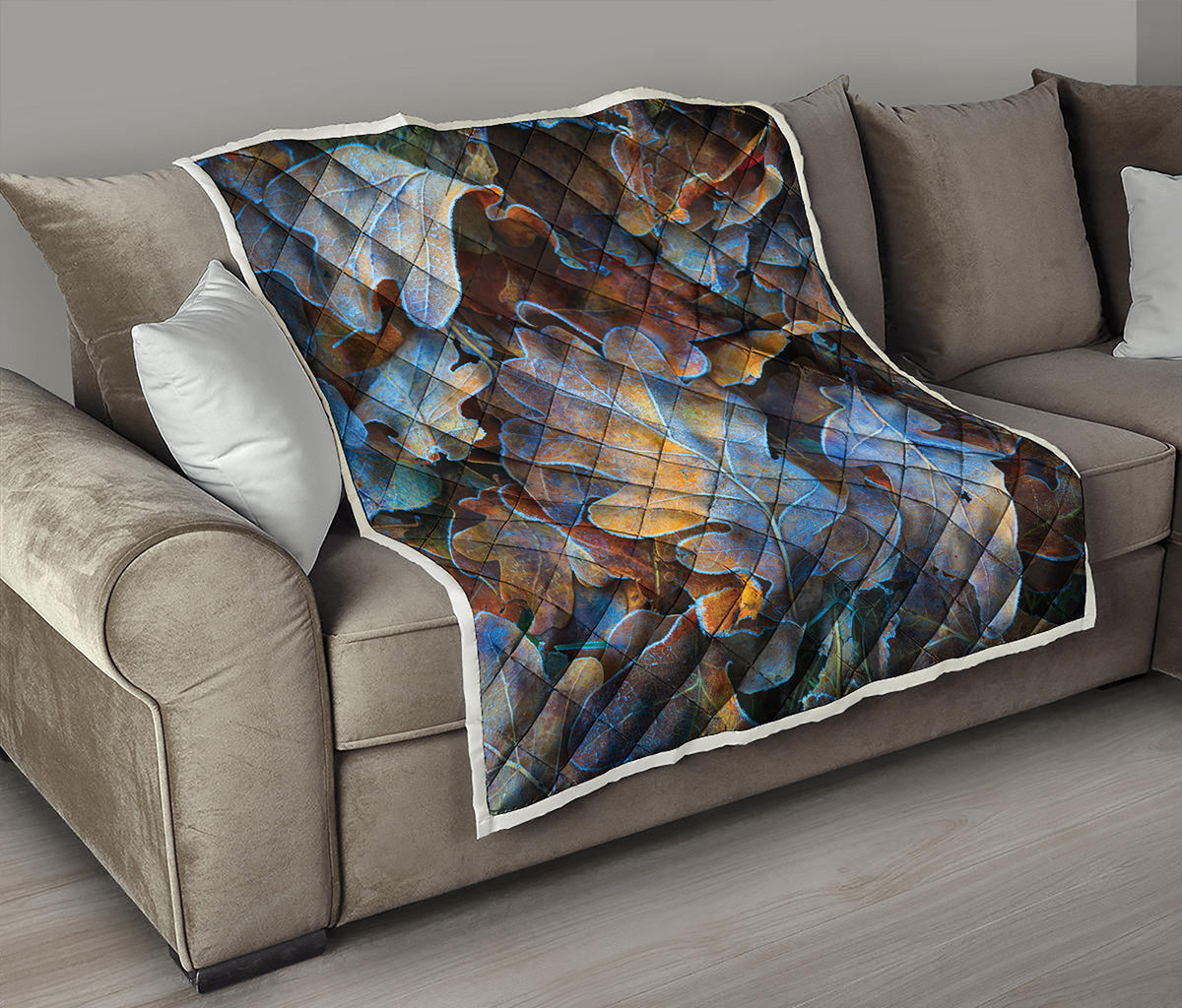 Frozen Oak leaf Print Quilt