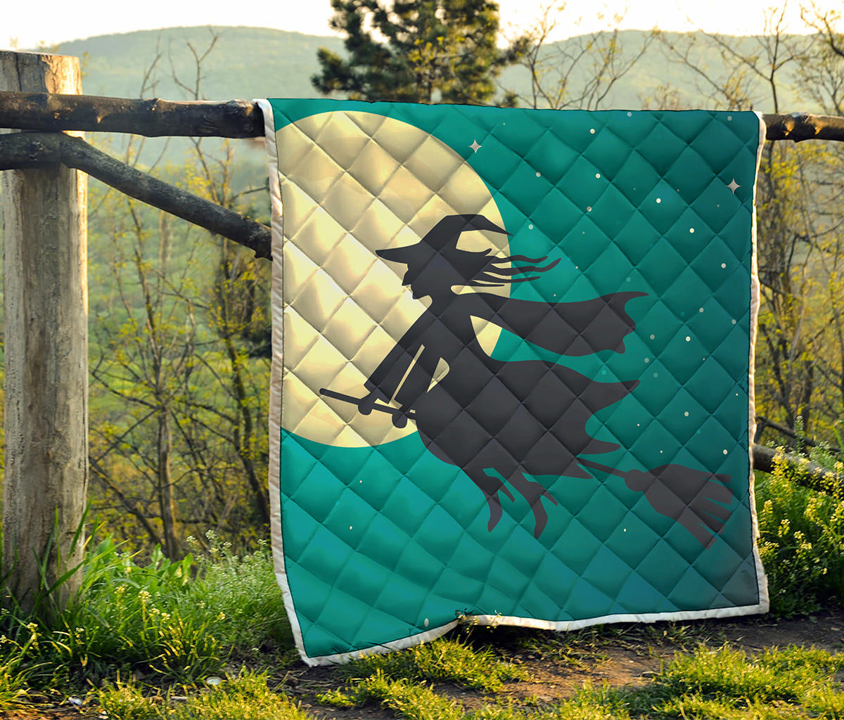 Full Moon Halloween Flying Witch Print Quilt