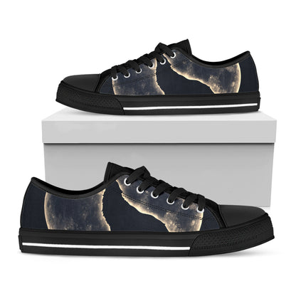Full Moon Howling Wolf Print Black Low Top Shoes 