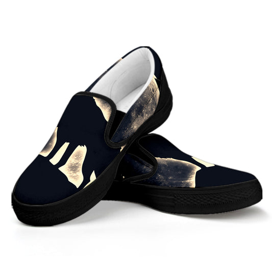 Full Moon Howling Wolf Print Black Slip On Shoes