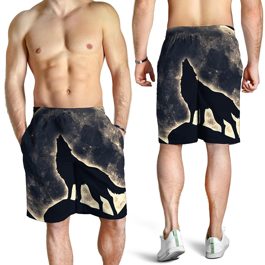 Full Moon Howling Wolf Print Men's Shorts