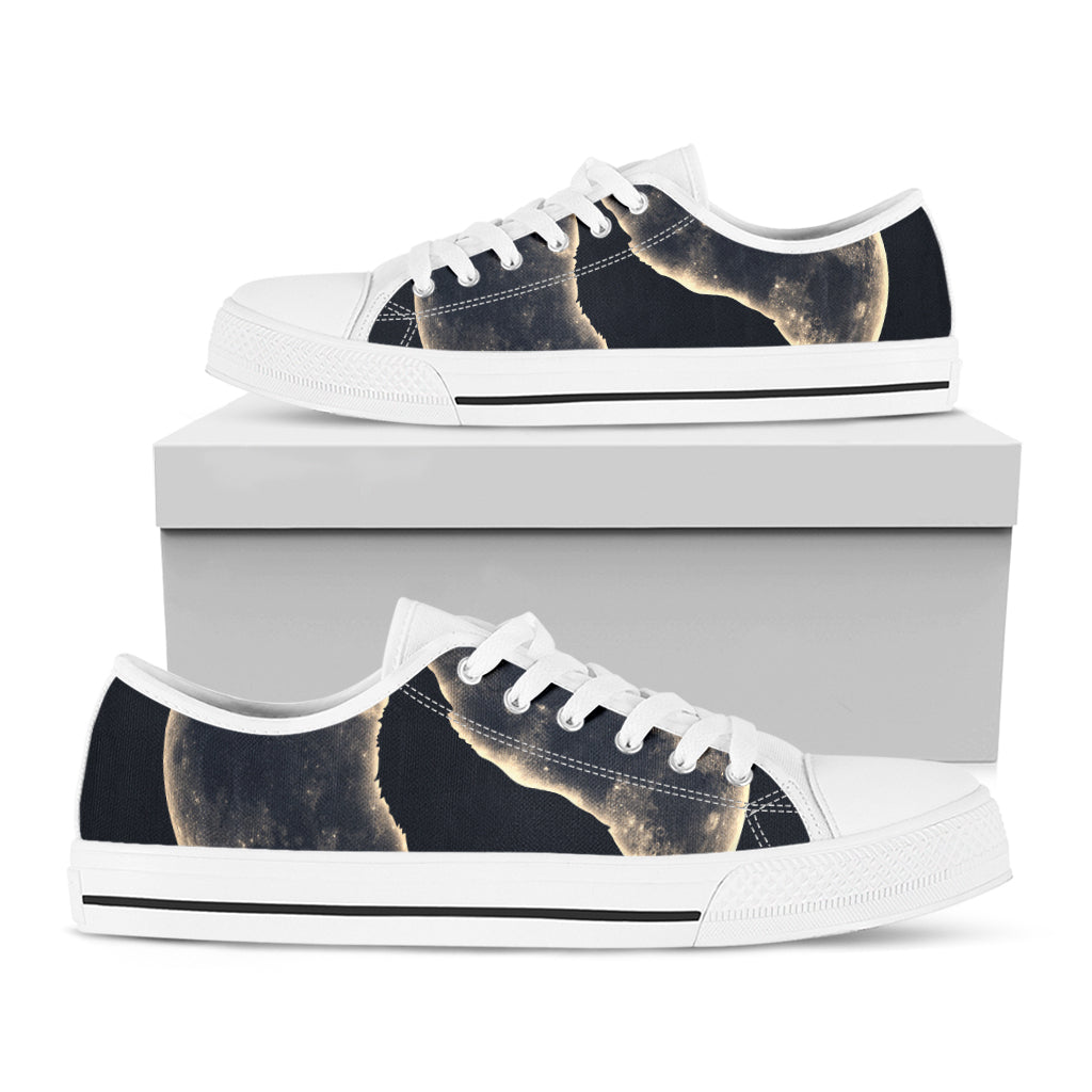 Full Moon Howling Wolf Print White Low Top Shoes