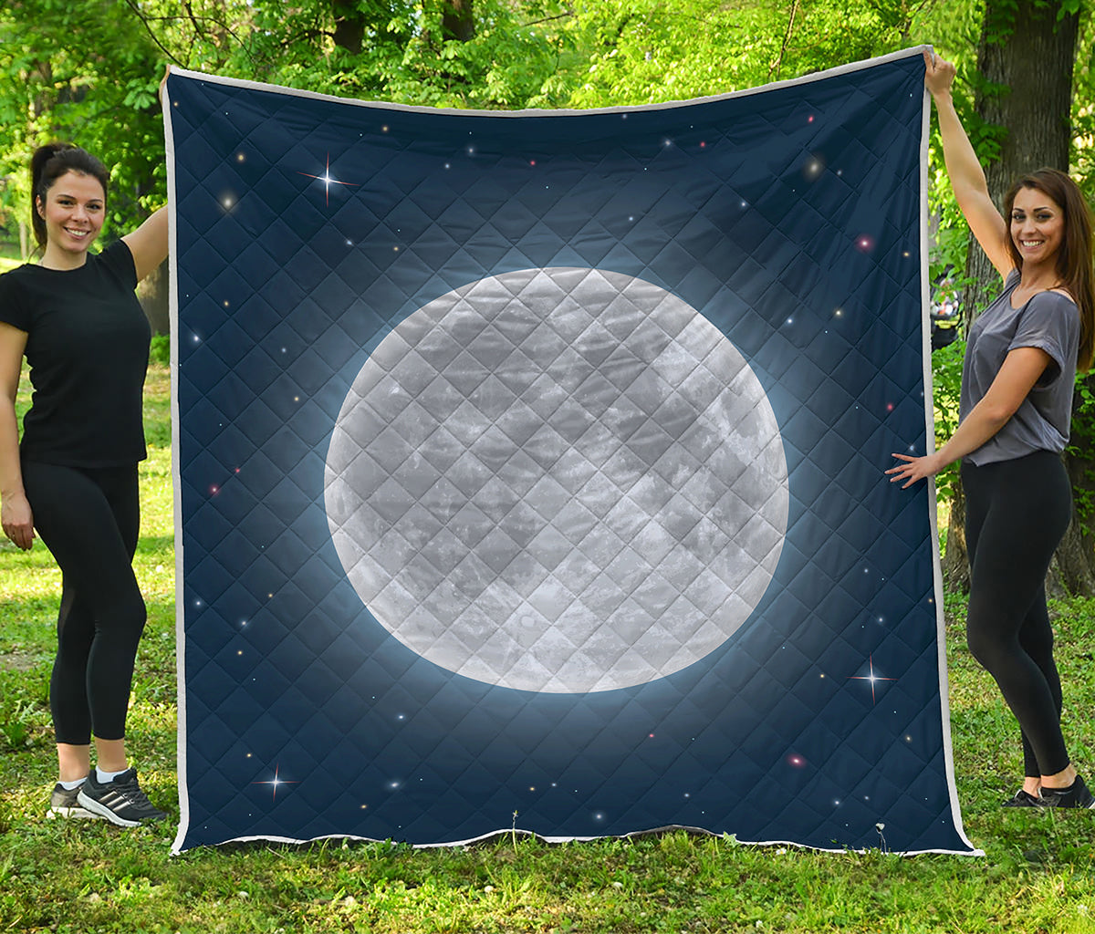 Full Moon Print Quilt