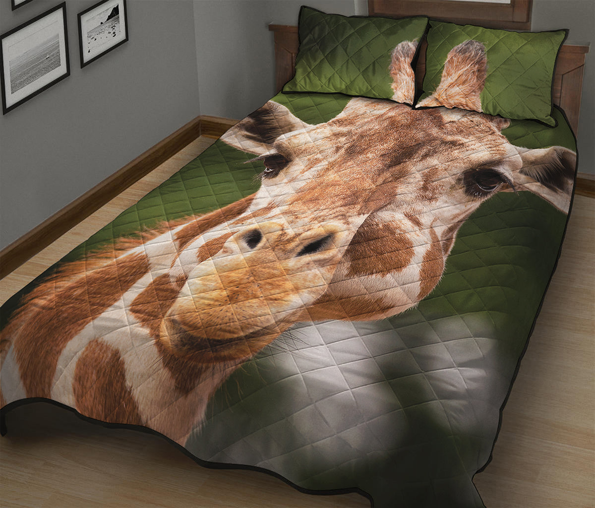 Funny Giraffe Print Quilt Bed Set