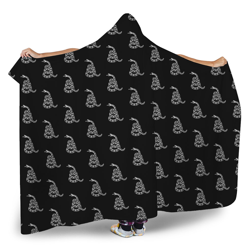 Gadsden Flag Pattern Print Hooded Blanket