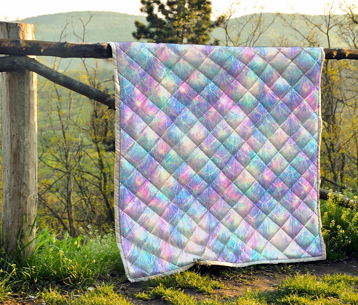 Galaxy Mermaid Scales Pattern Print Quilt