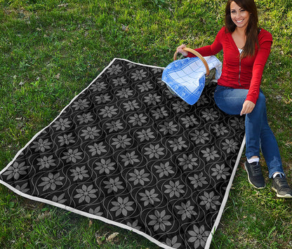 Geometric Dot Flower Pattern Print Quilt
