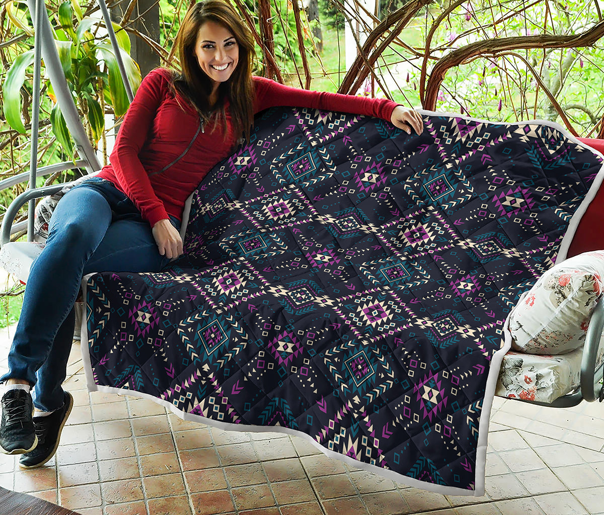 Geometric Ethnic Navajo Pattern Print Quilt