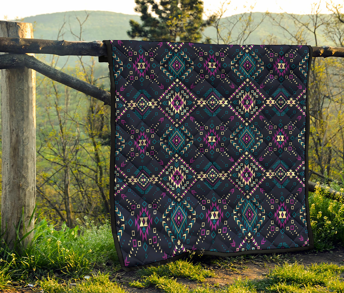 Geometric Ethnic Navajo Pattern Print Quilt
