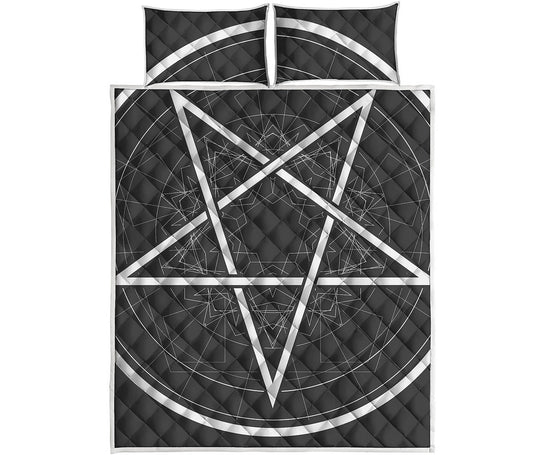 Geometric Inverted Pentagram Print Quilt Bed Set