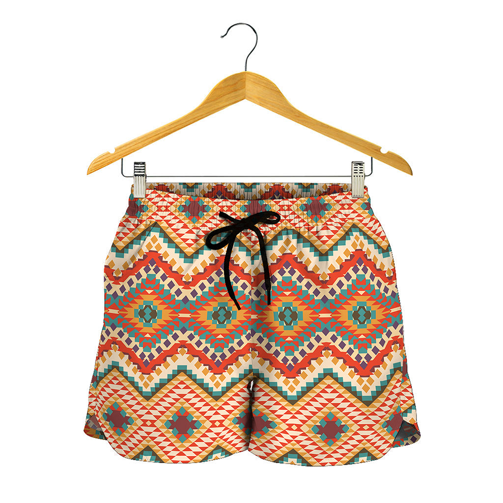 Geometric Navajo Pattern Print Women's Shorts