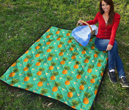 Geometric Pineapple Pattern Print Quilt