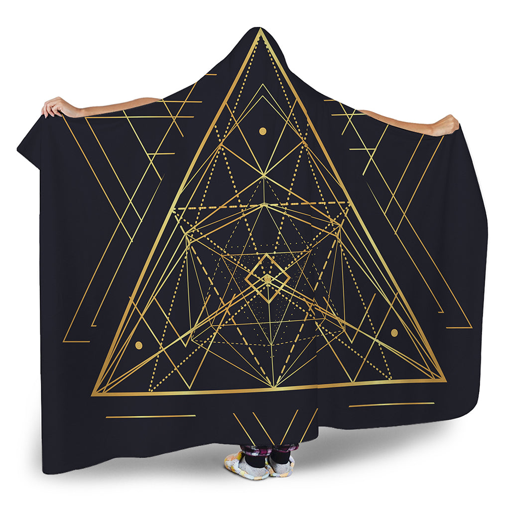 Geometric Pyramid Print Hooded Blanket