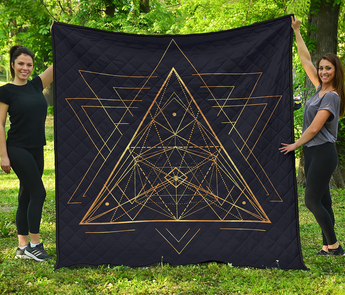 Geometric Pyramid Print Quilt