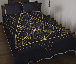 Geometric Pyramid Print Quilt Bed Set