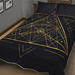 Geometric Pyramid Print Quilt Bed Set