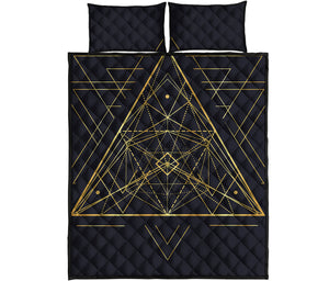 Geometric Pyramid Print Quilt Bed Set