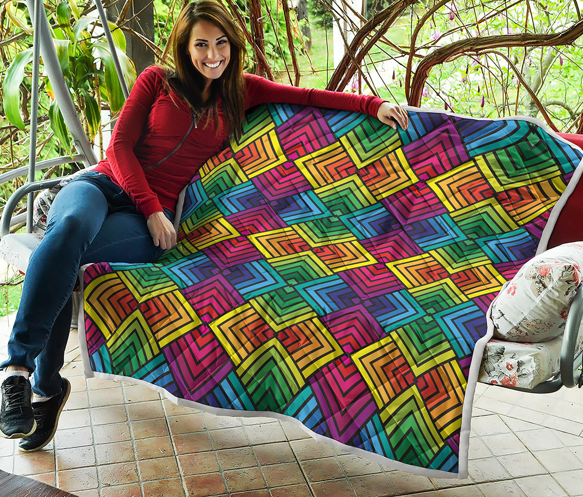 Geometric Rainbow Pattern Print Quilt