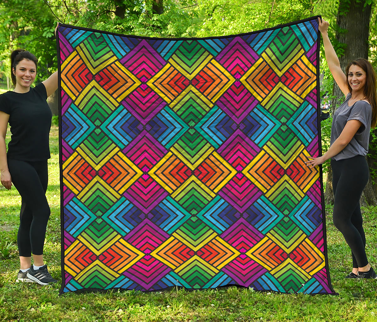 Geometric Rainbow Pattern Print Quilt