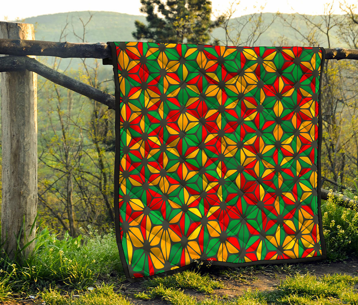 Geometric Reggae Pattern Print Quilt