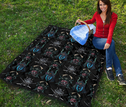 Ghost Samurai Mask Pattern Print Quilt
