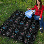 Ghost Samurai Mask Pattern Print Quilt