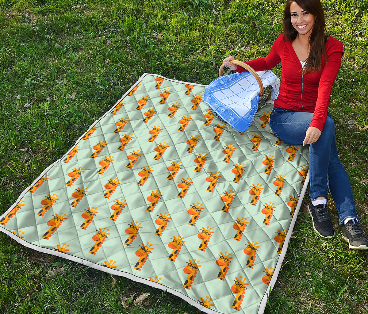 Giraffe With Glasses Pattern Print Quilt