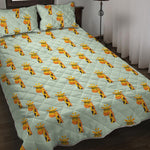Giraffe With Glasses Pattern Print Quilt Bed Set