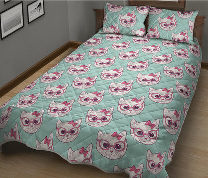Girly Cat With Glasses Pattern Print Quilt Bed Set
