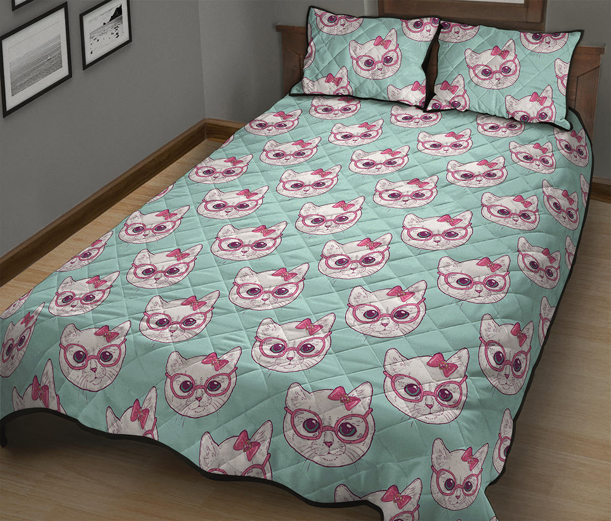 Girly Cat With Glasses Pattern Print Quilt Bed Set