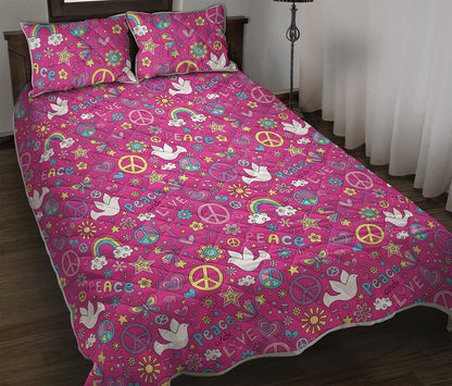 Girly Peace Sign And Love Pattern Print Quilt Bed Set
