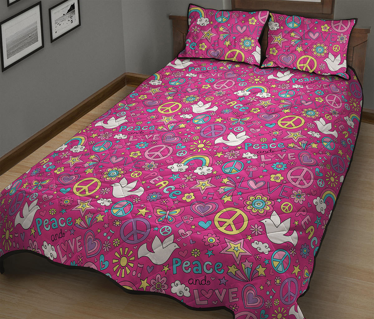 Girly Peace Sign And Love Pattern Print Quilt Bed Set