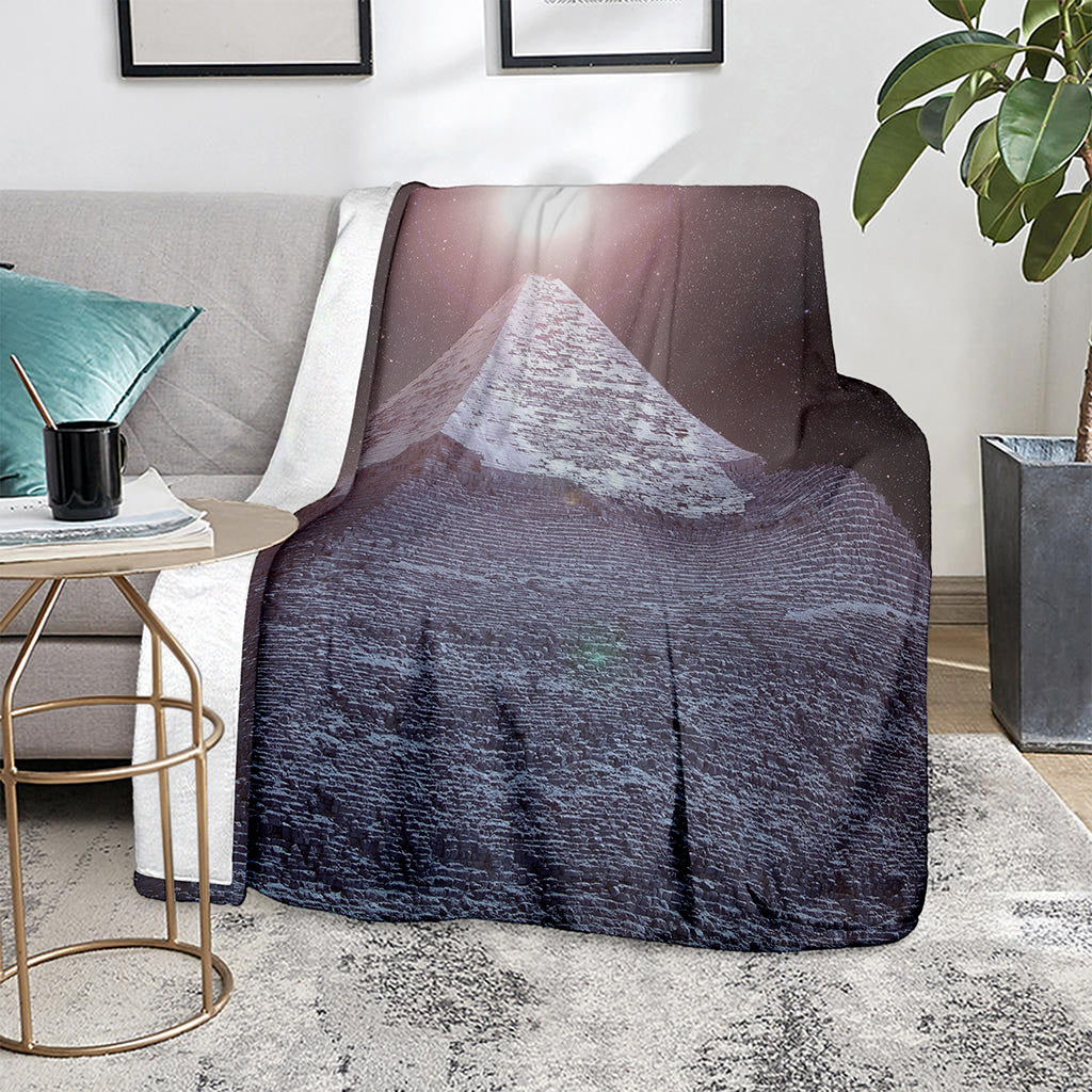 Giza Pyramid Print Blanket