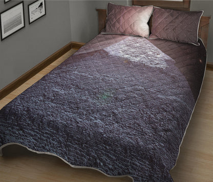 Giza Pyramid Print Quilt Bed Set