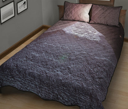 Giza Pyramid Print Quilt Bed Set
