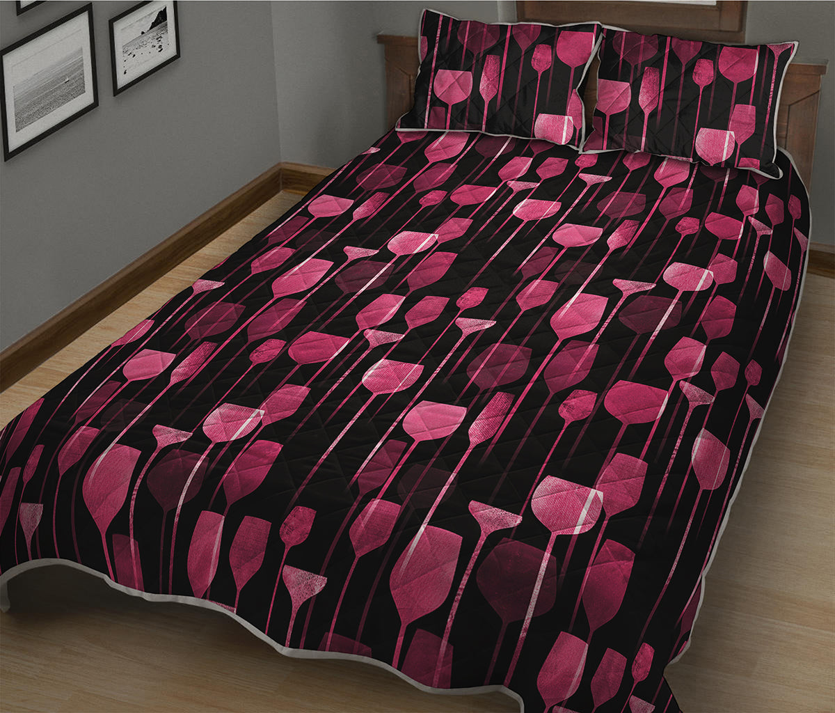 Glasses Of Wine Print Quilt Bed Set
