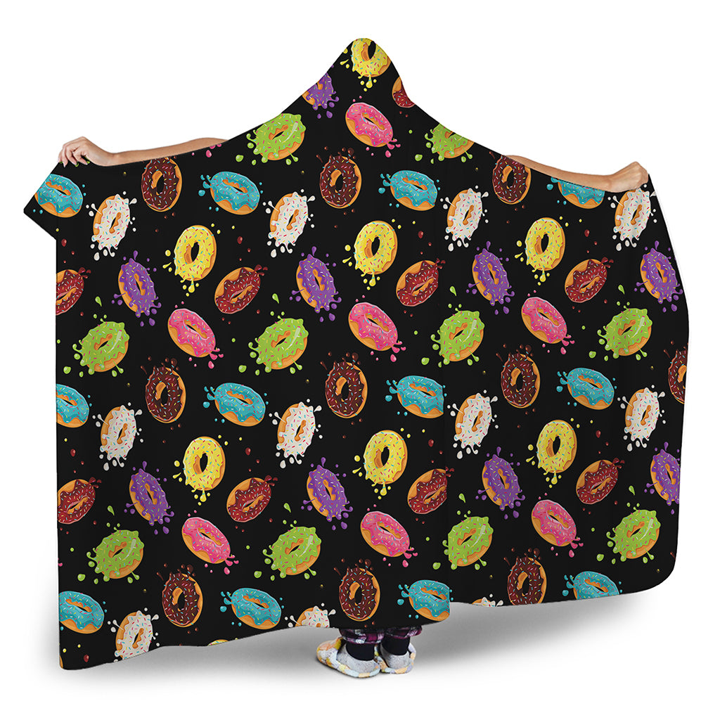 Glaze Donut Pattern Print Hooded Blanket