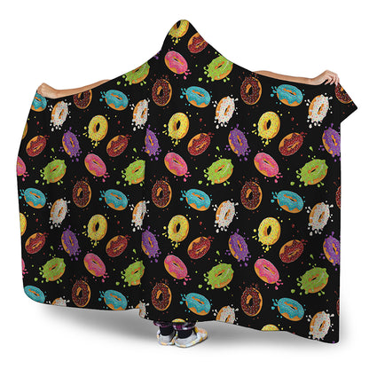 Glaze Donut Pattern Print Hooded Blanket