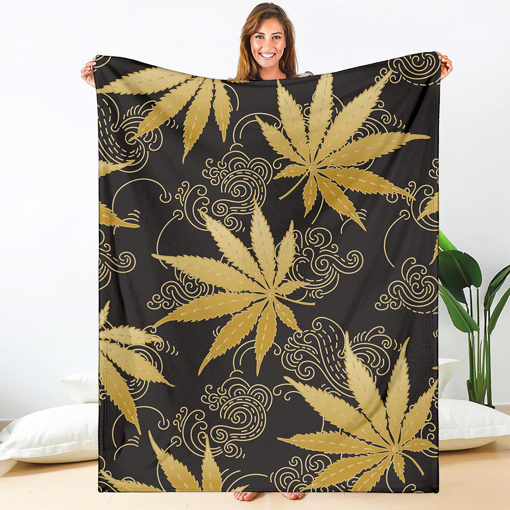 Gold Cannabis Leaf Pattern Print Blanket