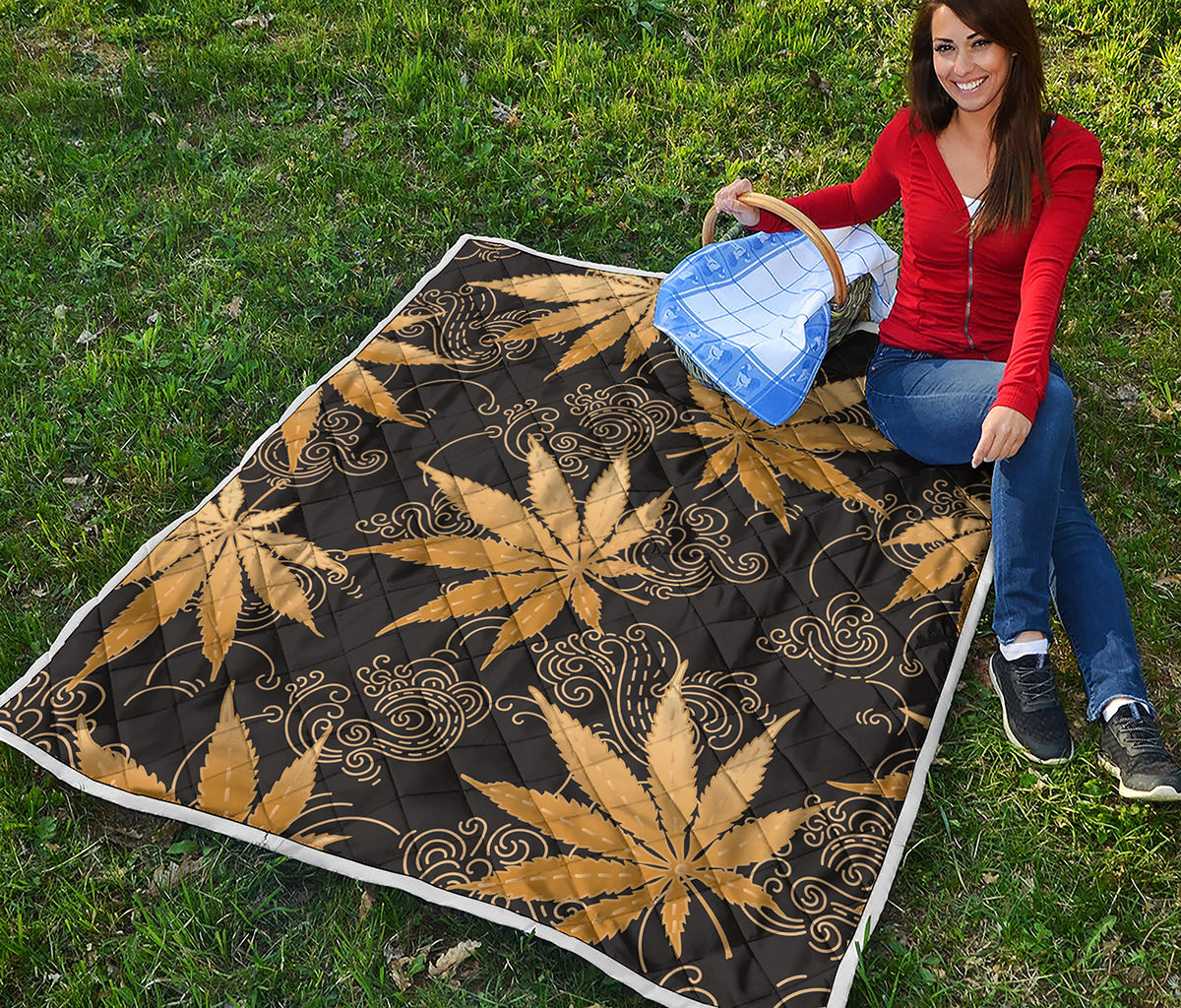 Gold Cannabis Leaf Pattern Print Quilt