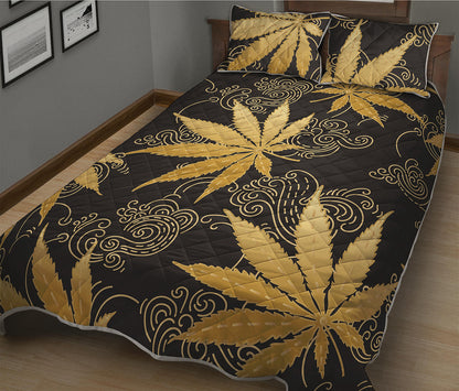 Gold Cannabis Leaf Pattern Print Quilt Bed Set