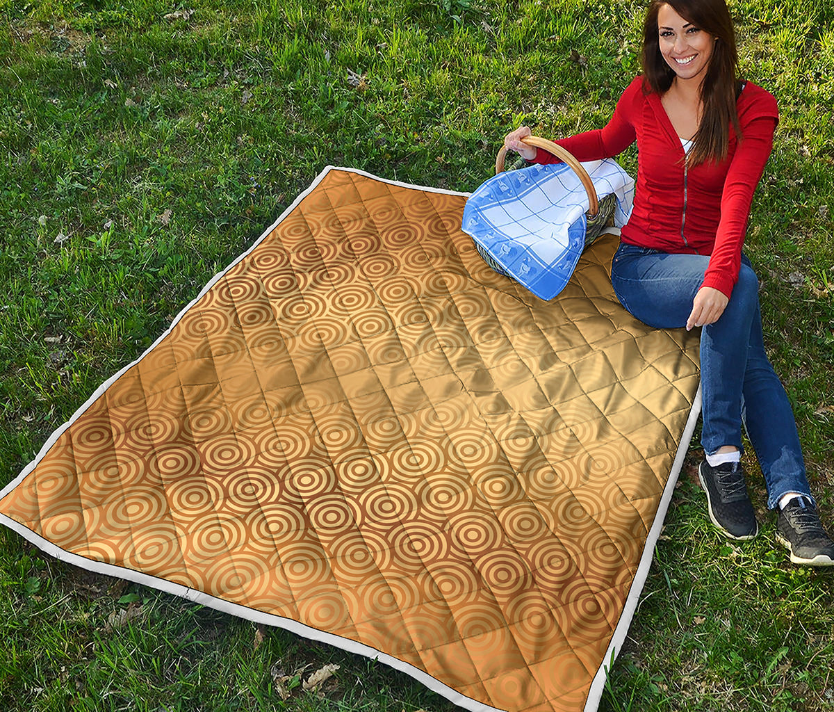 Gold Chinese Pattern Print Quilt