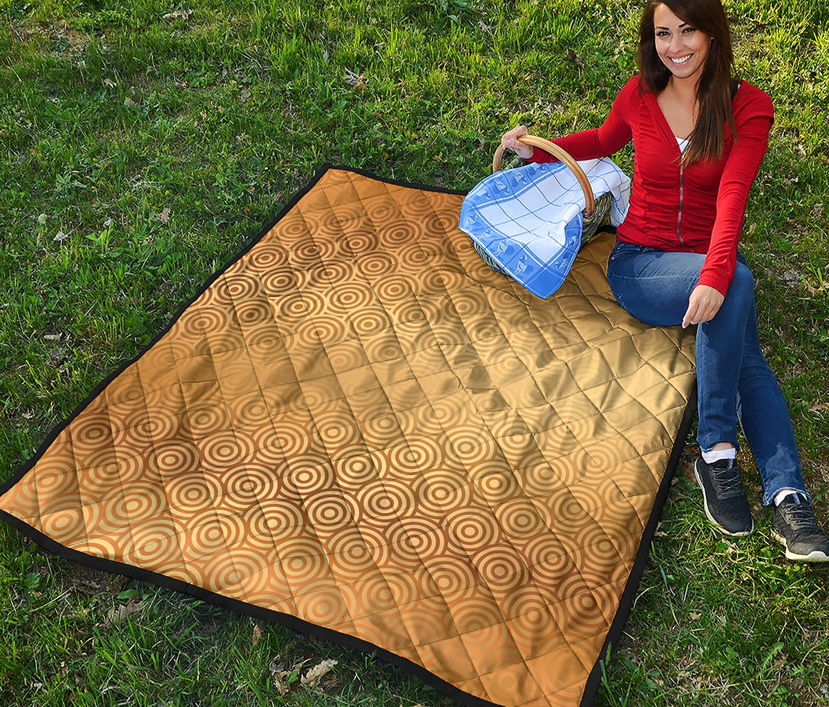 Gold Chinese Pattern Print Quilt
