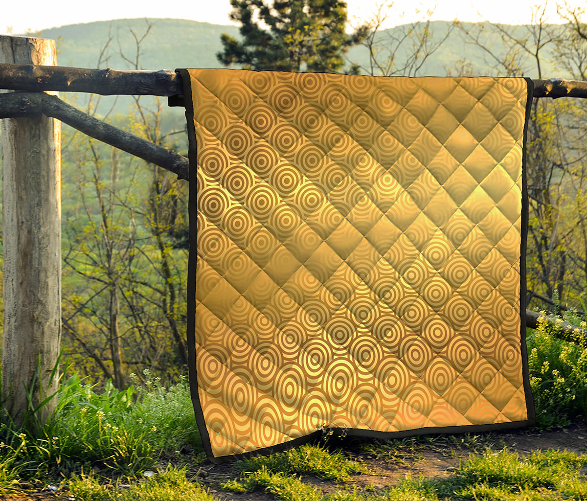Gold Chinese Pattern Print Quilt